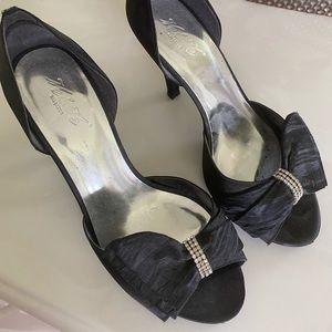 Black short heeled Shoes in great condition